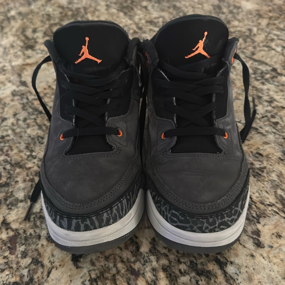 Jordan 3 Retro- Big Boys - size 3